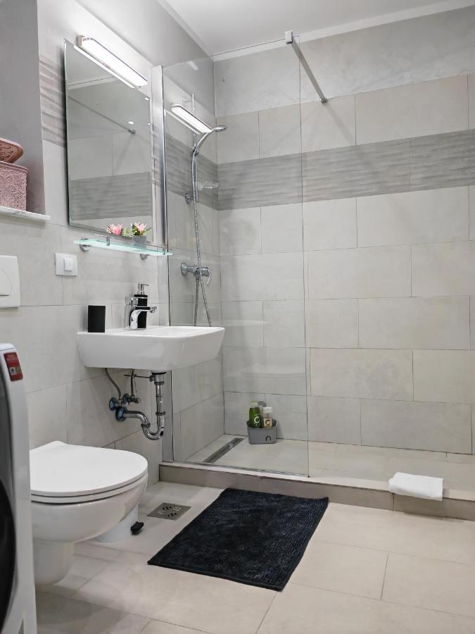 Adelina Apartment *